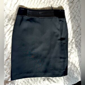 $358 Worth women’s 10 black satin pleated yoke skirt